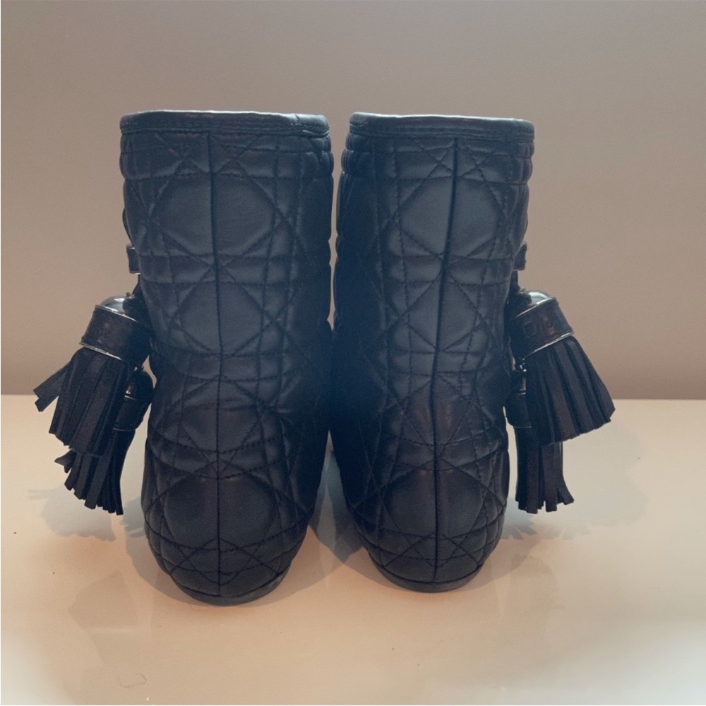 Christian Dior Black Quilted Leather Flat Booties with tassels - Picture 4 of 7